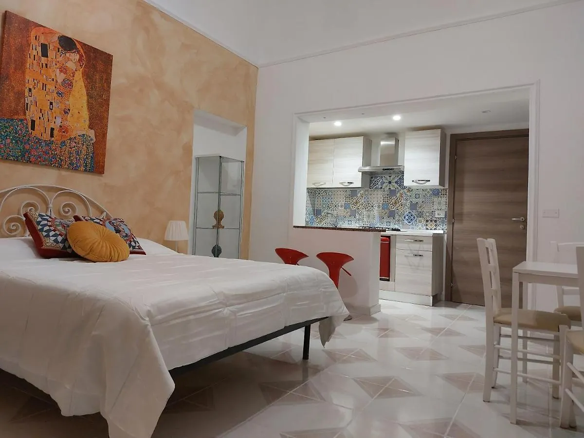 Gl Golden City Apartments 卡塔尼亚