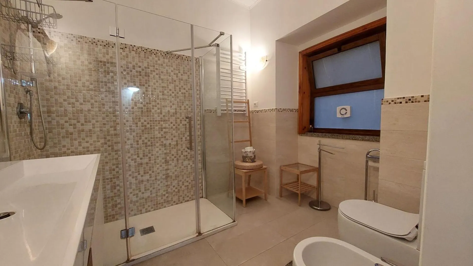 Gl Golden City Apartments 卡塔尼亚